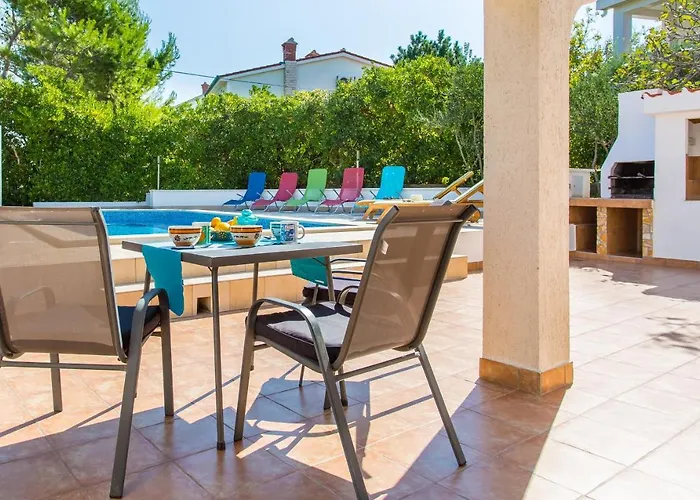 Family-friendly With Swimming Pool Silo, Krk - 18677