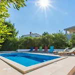 شقة Family-friendly With Swimming Pool Silo, Krk - 18677