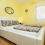 Family-friendly With Swimming Pool Silo, Krk - 18677 شقة *